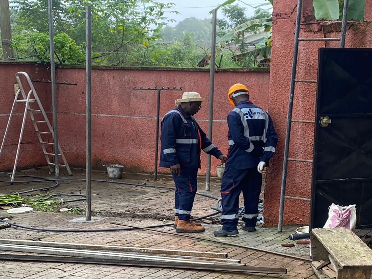 fintrustafrica-technicians-working-reduced-02